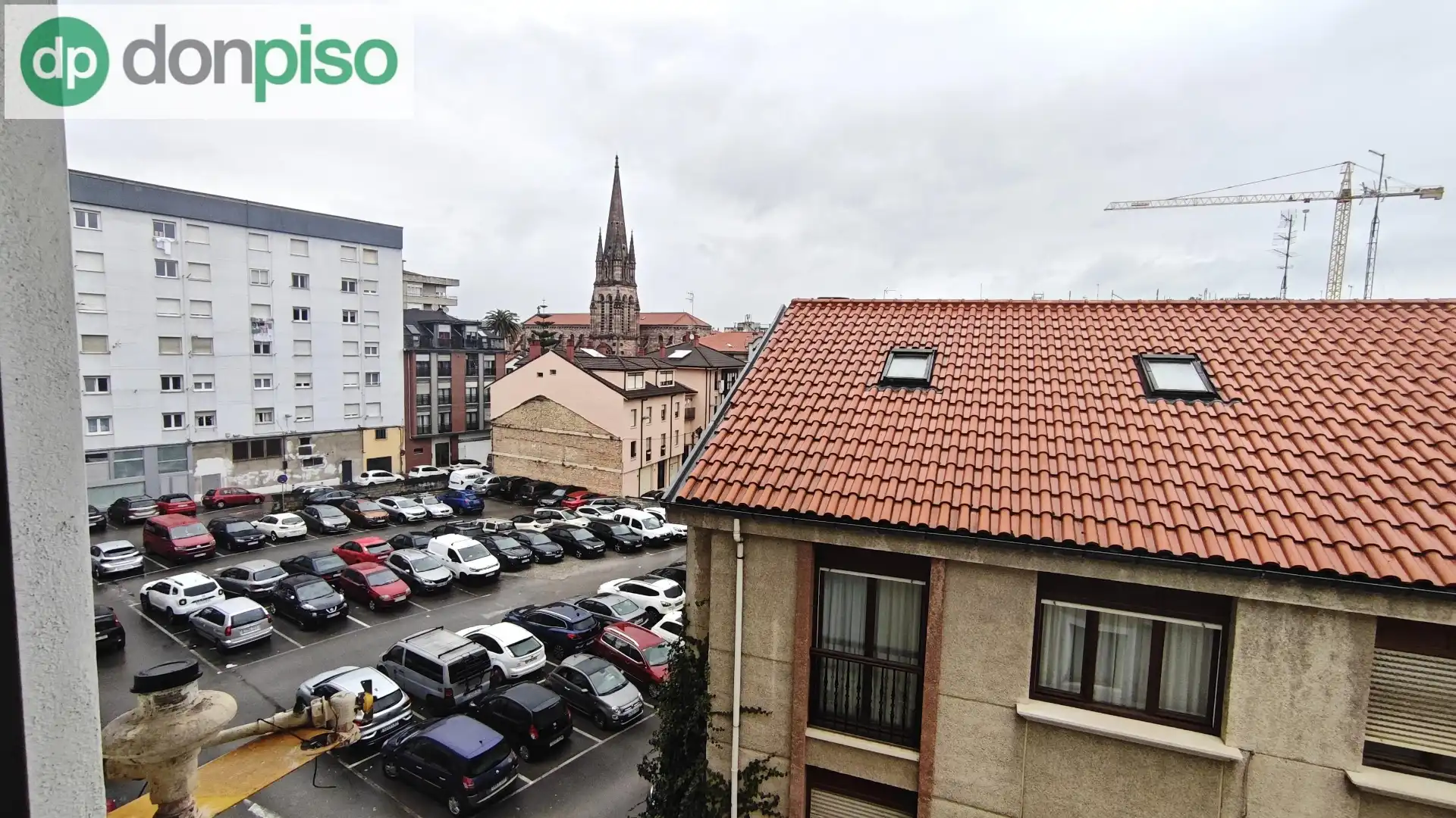 Vista exterior de Piso en venta en Torrelavega 