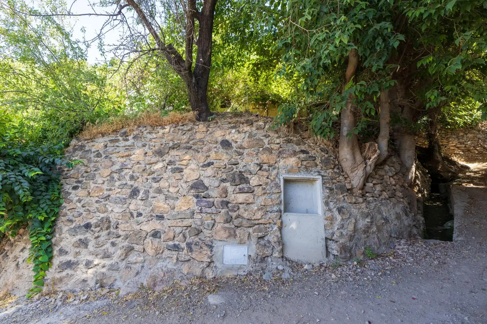 Außenansicht von Country house zum Verkauf in Lanjarón mit Privatgarten und Terrasse