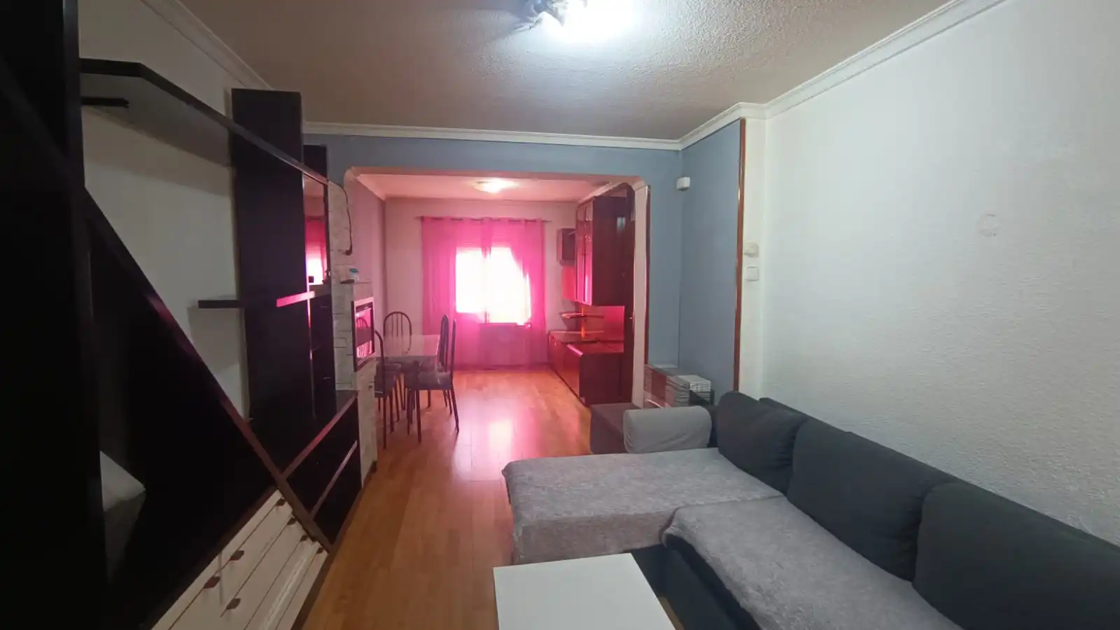 Sala d'estar de Casa adosada en venda en Arganda del Rey amb Calefacció, Moblat i Alarma