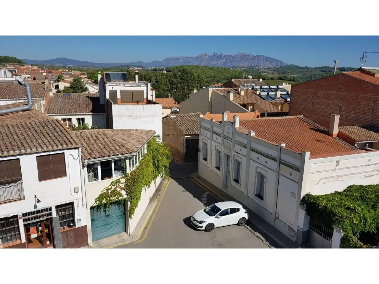 Vista exterior de Casa o chalet en venta en Sant Llorenç d'Hortons con Aire acondicionado, Calefacción y Jardín privado