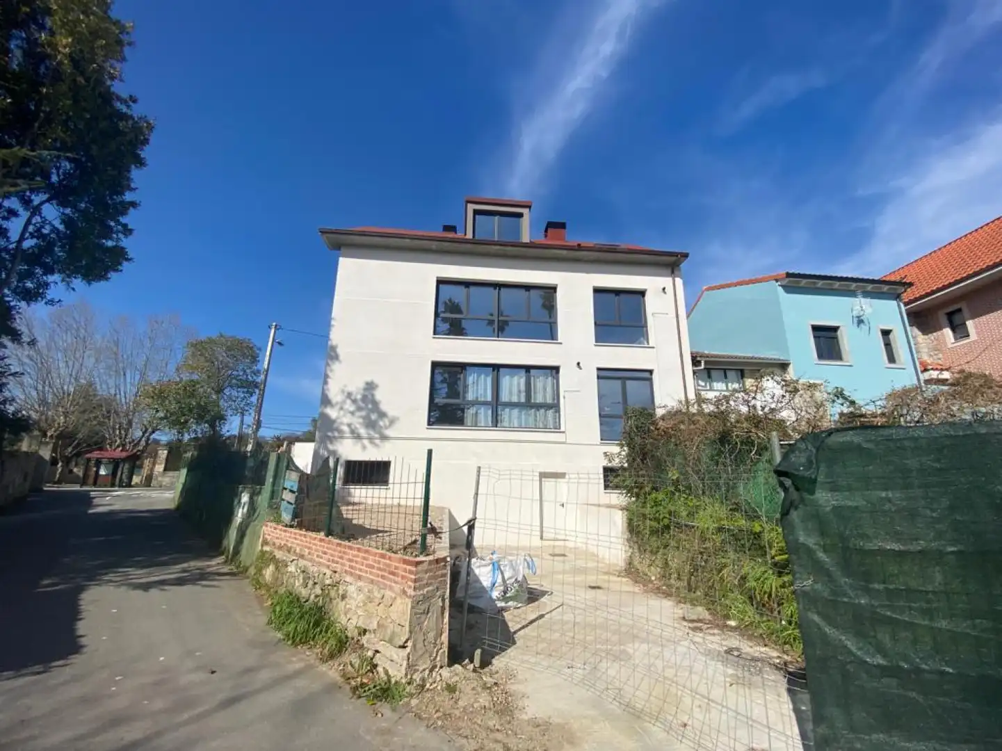 Vista exterior de Piso de alquiler en Gijón  con Calefacción