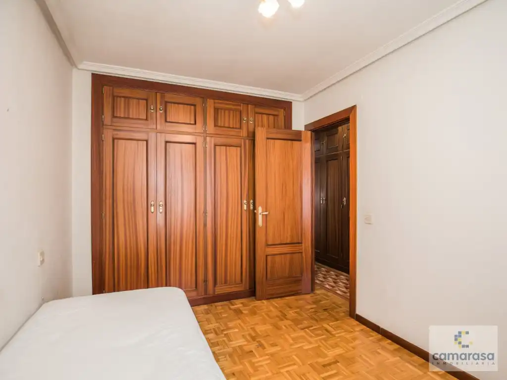 Schlafzimmer von Wohnung zur Miete in Ávila mit Heizung und Möbliert