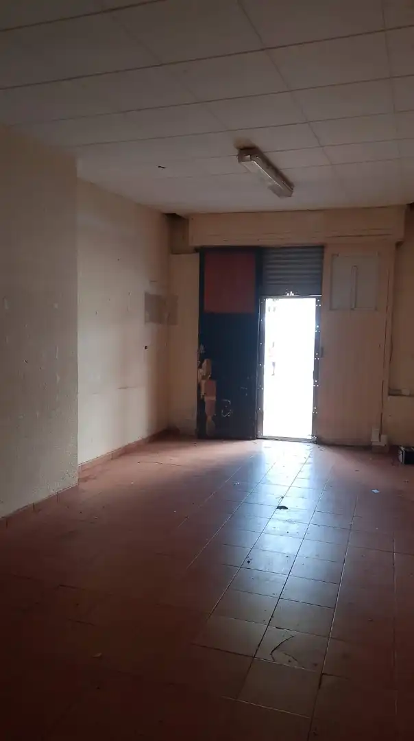 Local de alquiler en Carrer del Degà Bahí, 66, El Camp de l'Arpa del Clot