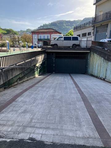 Garaje en Alquiler en San Ignacio Etxetaldea, 5 en Ibarra
