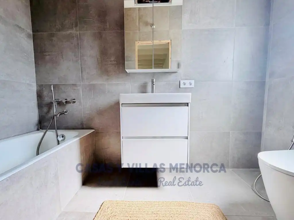 Bany de Finca rústica en venda en Sant Lluís