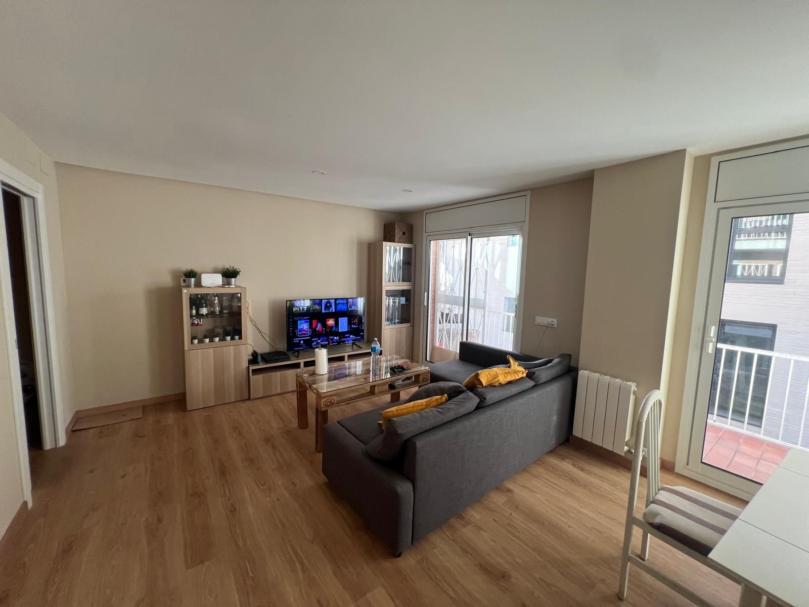 Living room of Flat for sale in  Barcelona Capital  with Heating and Oven