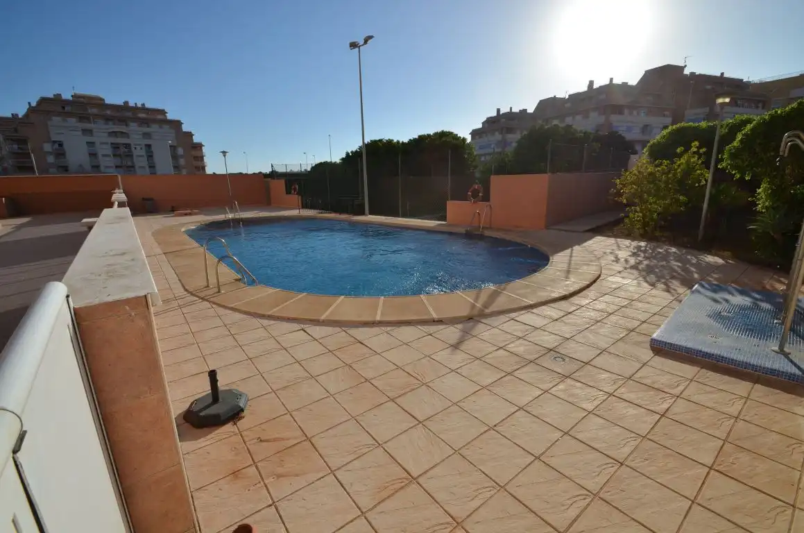 Piscina de Piso de alquiler en Roquetas de Mar con Terraza, Amueblado y Piscina comunitaria