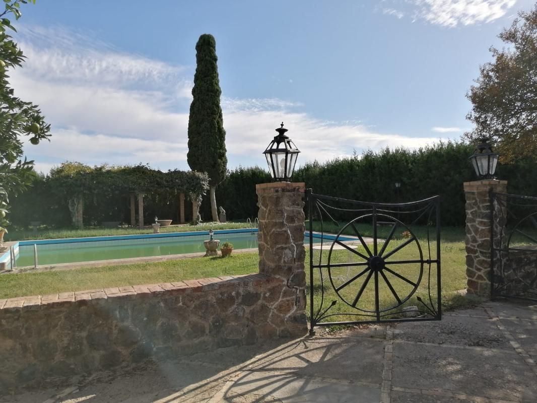 Jardín de Finca rústica en venta en Lora del Río con Calefacción, Jardín privado y Terraza