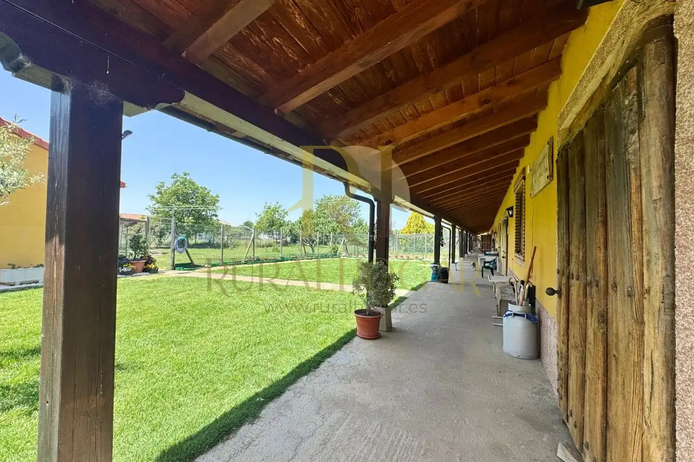 Vista exterior de Casa o chalet en venta en Valdepolo con Calefacción, Jardín privado y Terraza