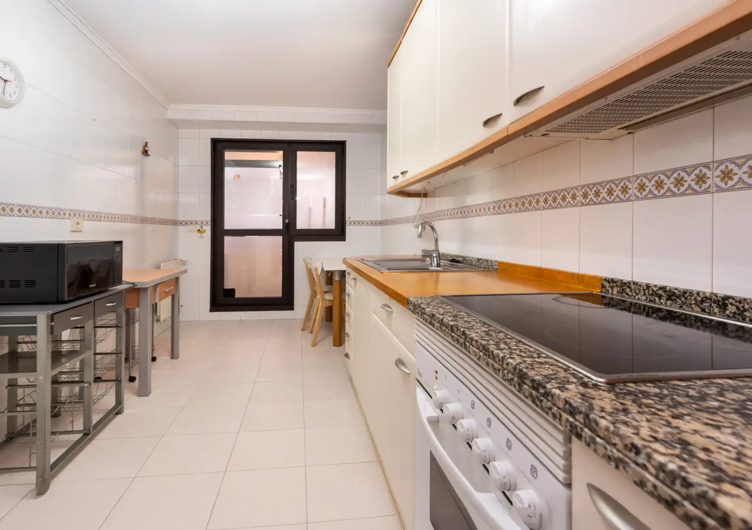 Kitchen of Flat for sale in Oviedo   with Heating and Parquet flooring