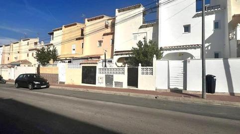 Foto 2 de Casa adosada en venda a Calle Salvador Dali, 100, Los Balcones - Los Altos, Alicante