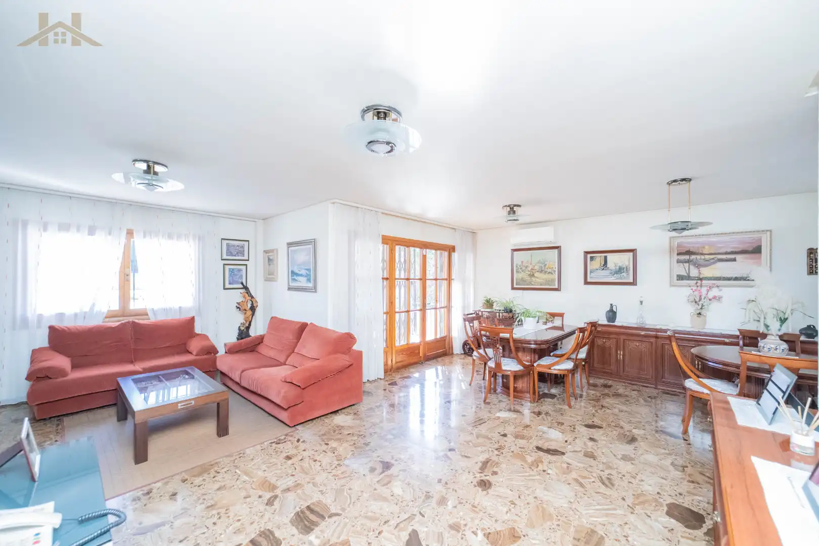 Sala de estar de Casa o chalet en venta en Villaviciosa de Odón con Aire acondicionado, Calefacción y Jardín privado