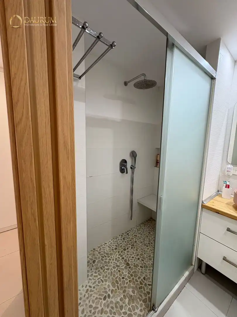 Badezimmer von Wohnung zum Verkauf in Marbella mit Klimaanlage, Heizung und Terrasse