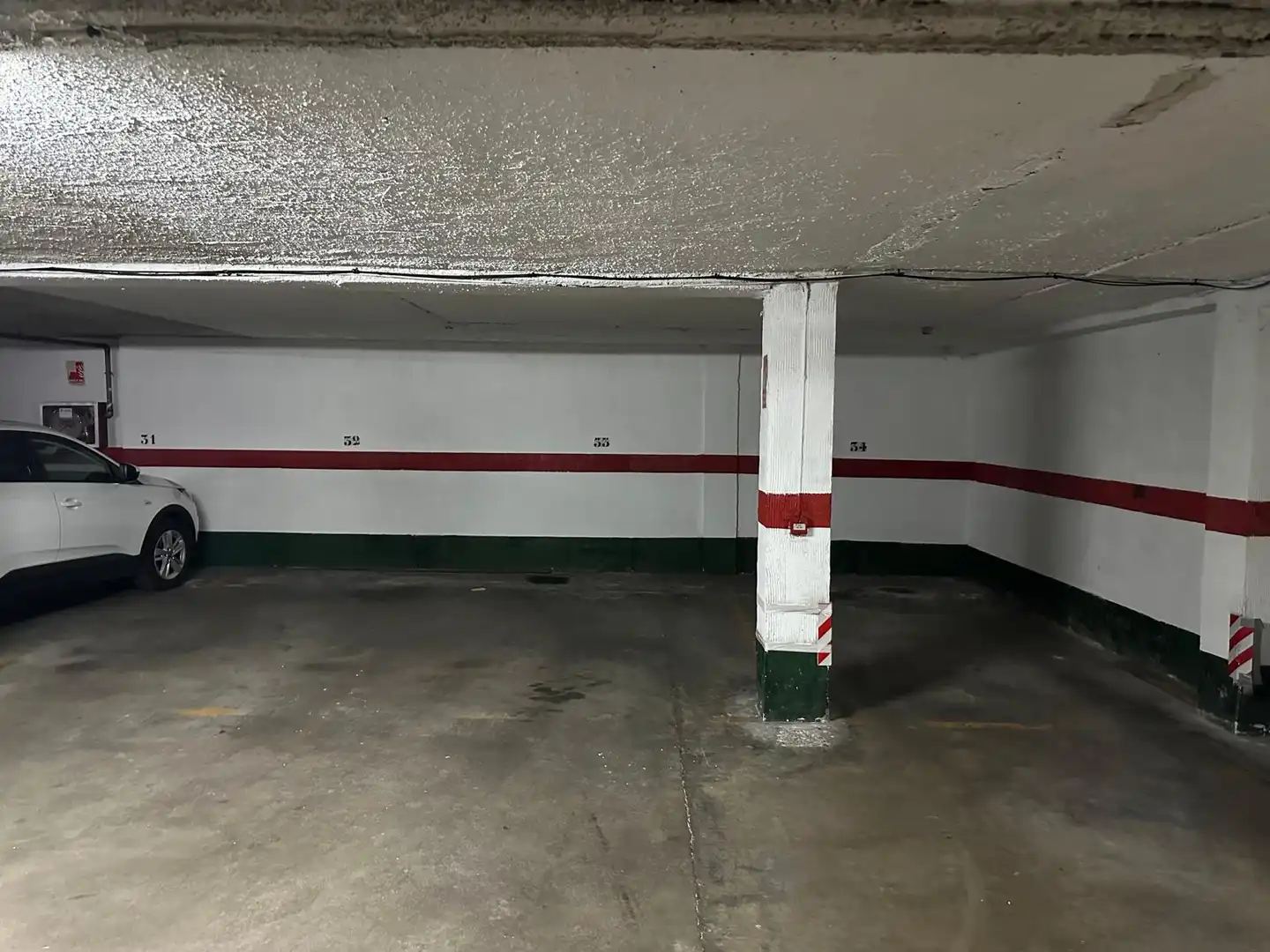 Parking de Apartamento en venta en Burgos con Calefacción, Terraza y Trastero