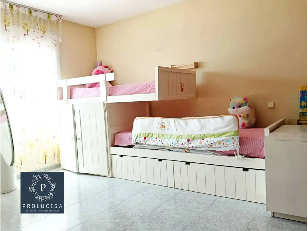 Habitación de Casa o chalet en venta en Serranillos del Valle con Calefacción, Terraza y Piscina
