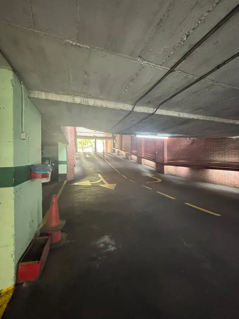 Aparcament de Garatge en venda en Madrid amb Alarma