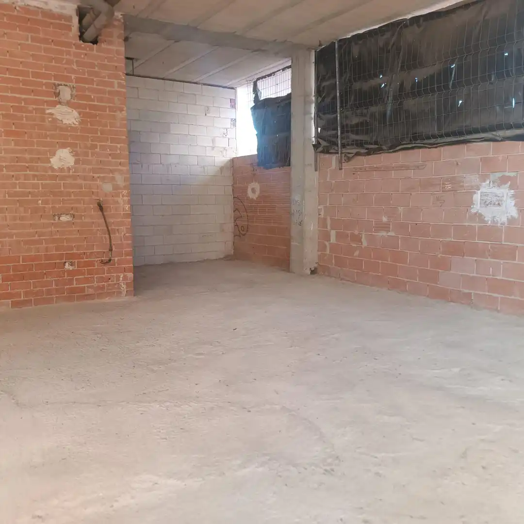 Local de alquiler en L'Alfàs del Pi con Terraza