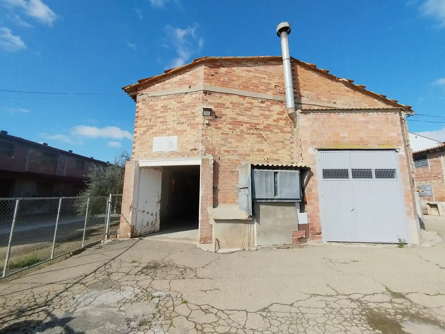 Industrial building to rent in Camino Masarrabal 14, imagen 2