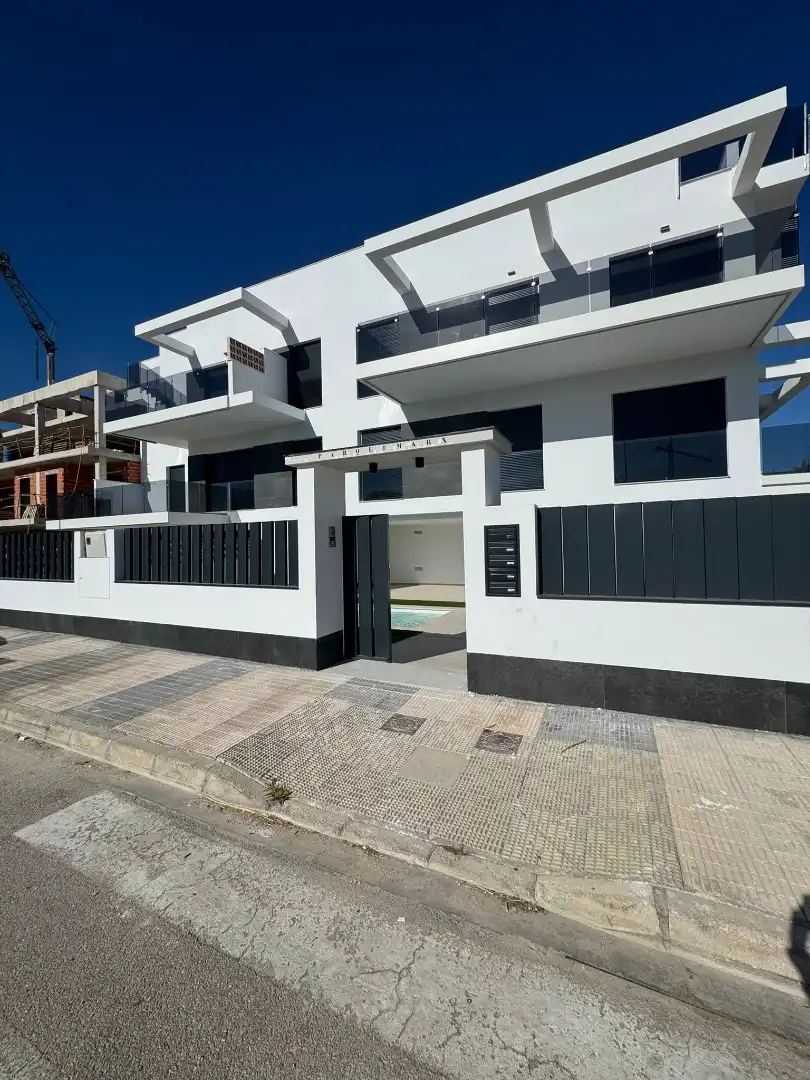 Vista exterior de Apartamento en venta en Oliva con Aire acondicionado, Calefacción y Terraza
