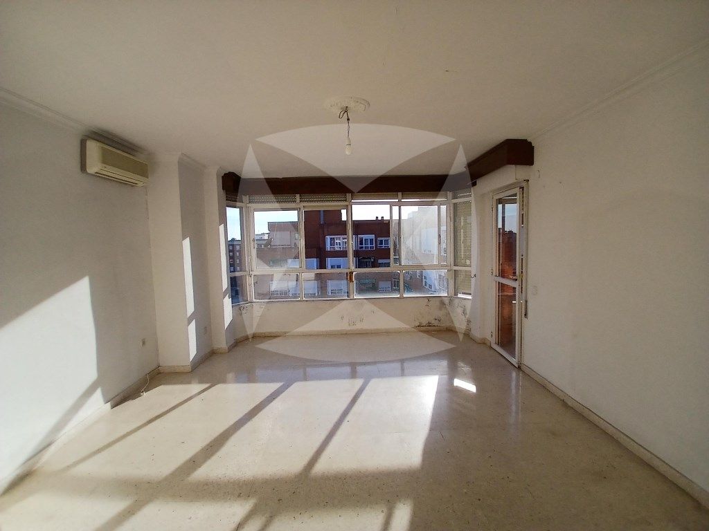 Sala d'estar de Pis en venda en Badajoz Capital amb Aire condicionat, Terrassa i Balcó