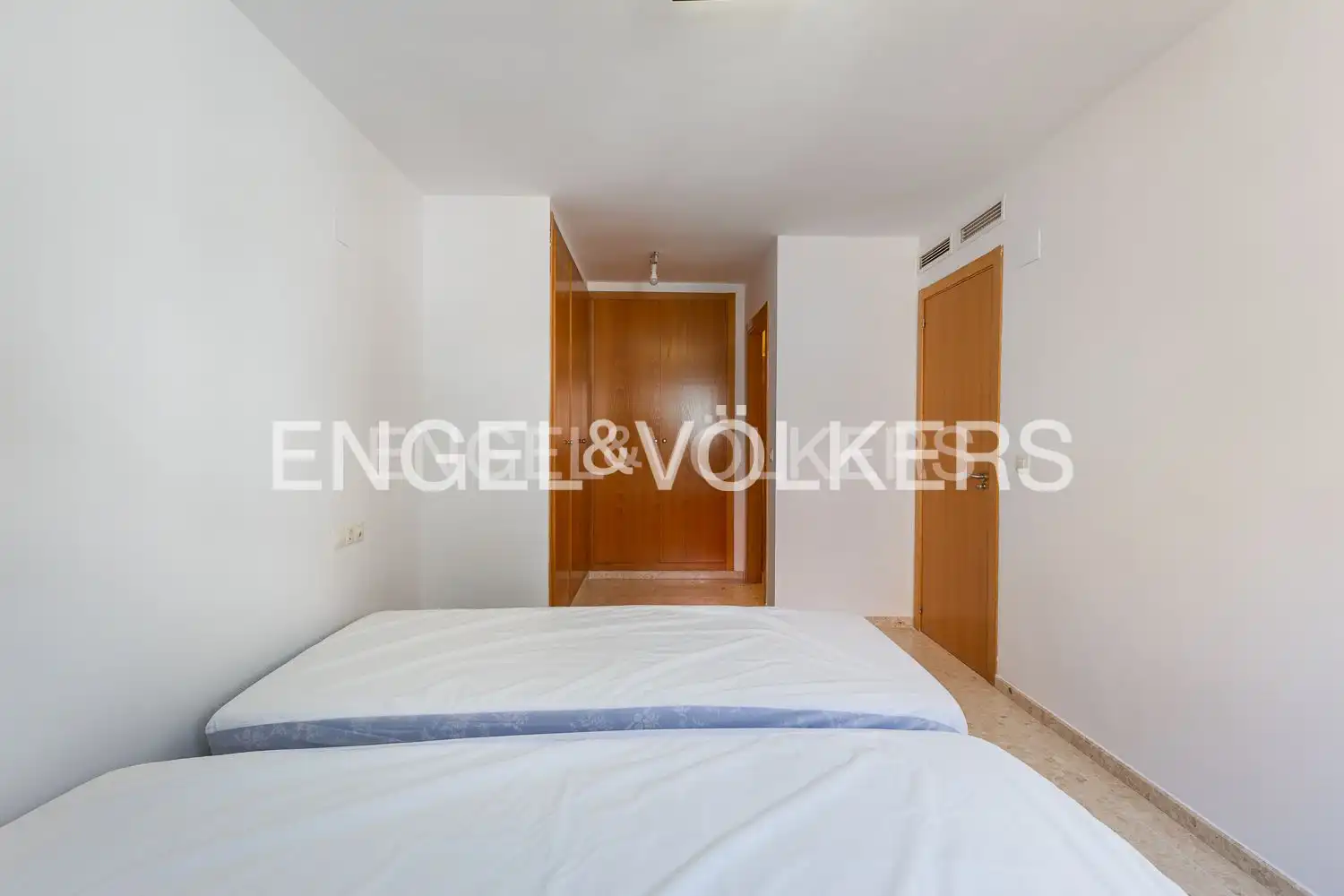 Bedroom of Flat for rent in El Real de Gandia  with Air Conditioner and Heating