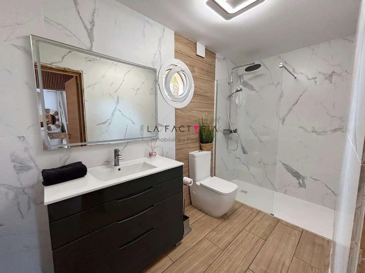 Baño de Dúplex en venta en Arona con Jardín privado, Terraza y Piscina comunitaria