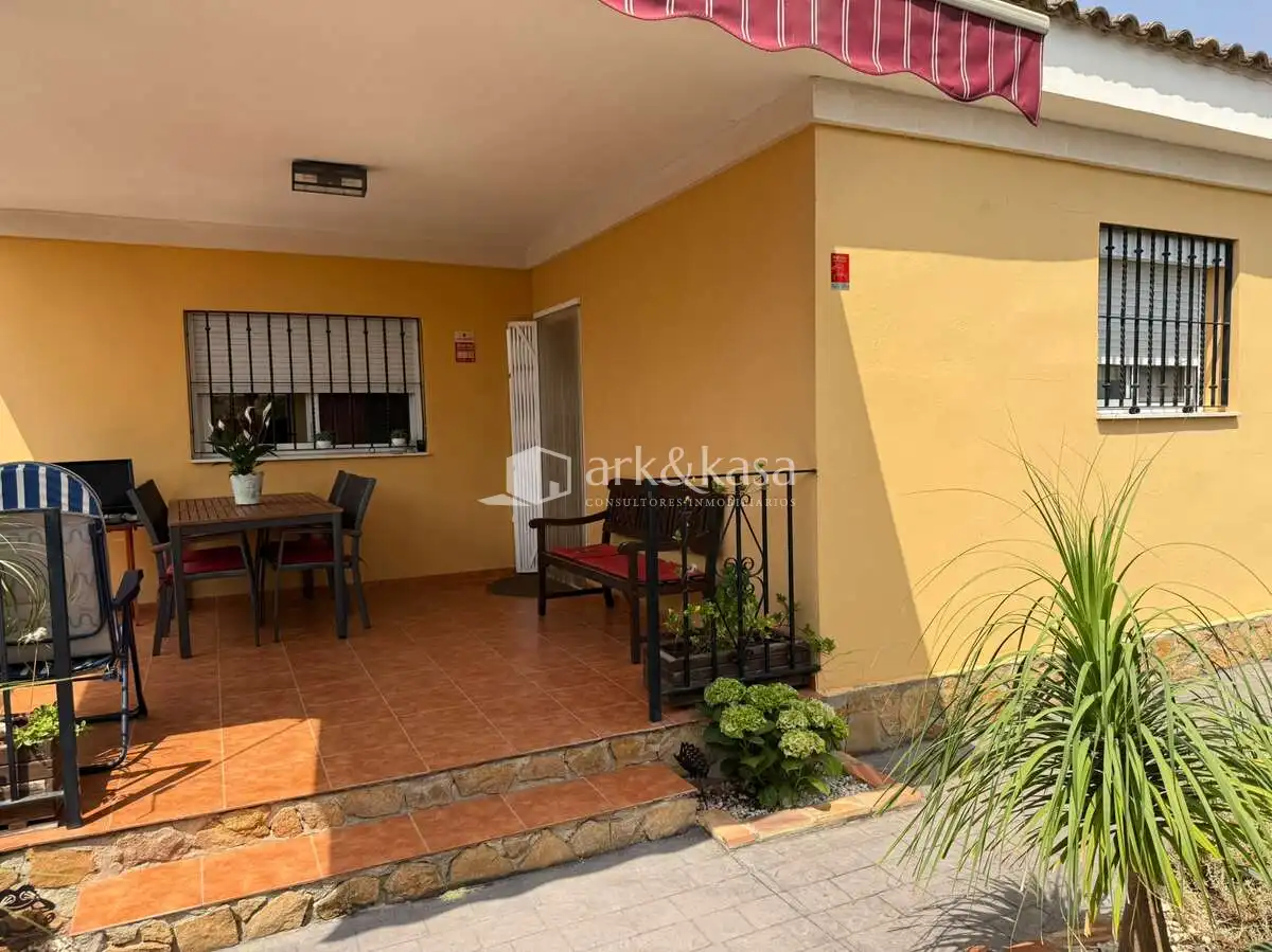 Terrace of Houses for sale in Llíria  with Air Conditioner, Heating and Private garden