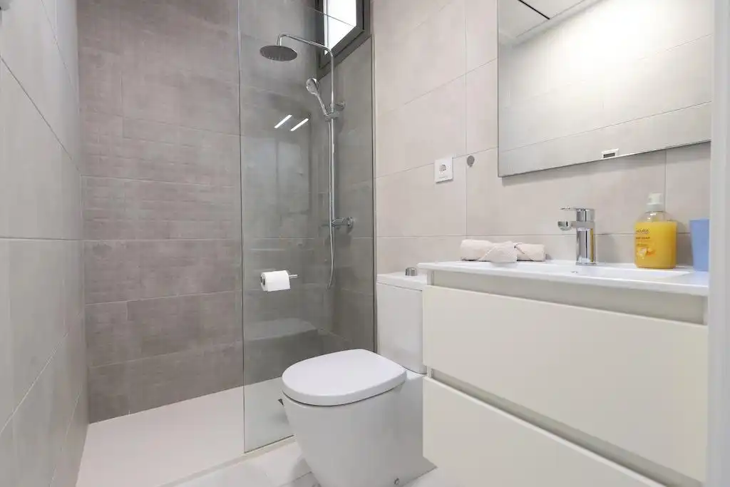 Bathroom of Houses for sale in Orihuela Costa