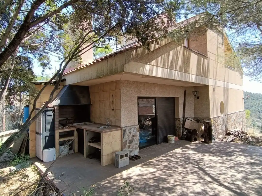 Detached house with garden for sale in Avinguda Dolça de Provença 33, imagen 3