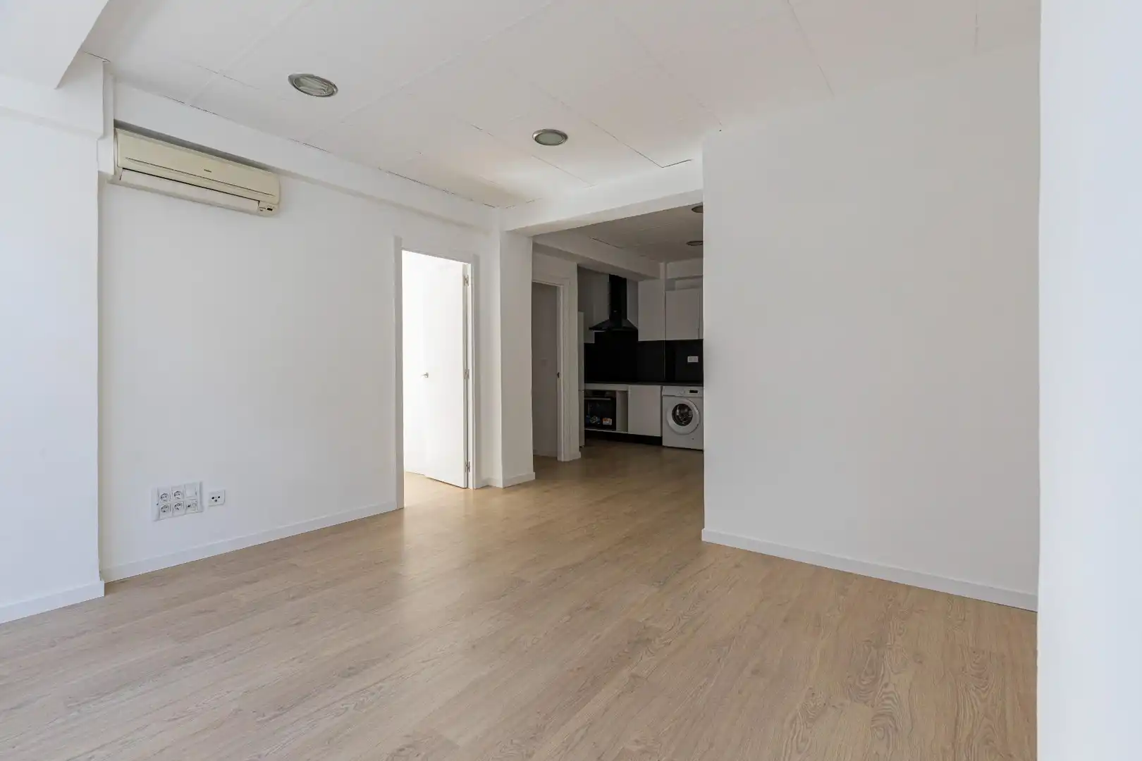 Flat for sale in Murcia  with Air Conditioner