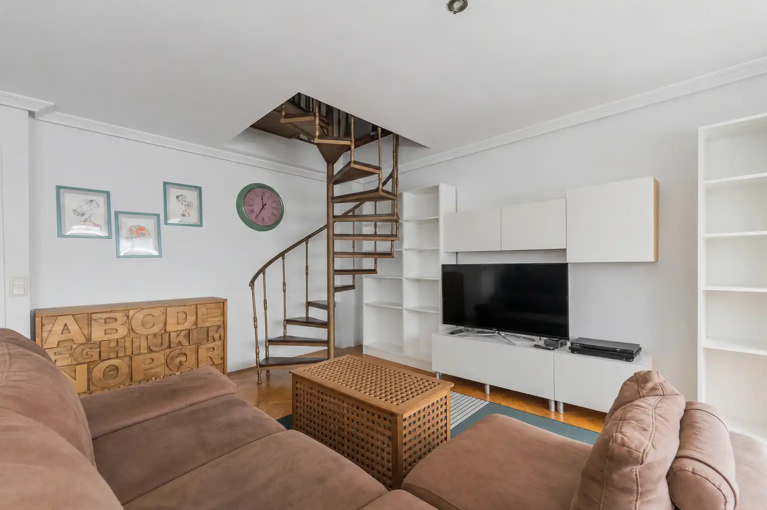 Sala de estar de Dúplex en venta en Las Rozas de Madrid con Aire acondicionado, Calefacción y Trastero