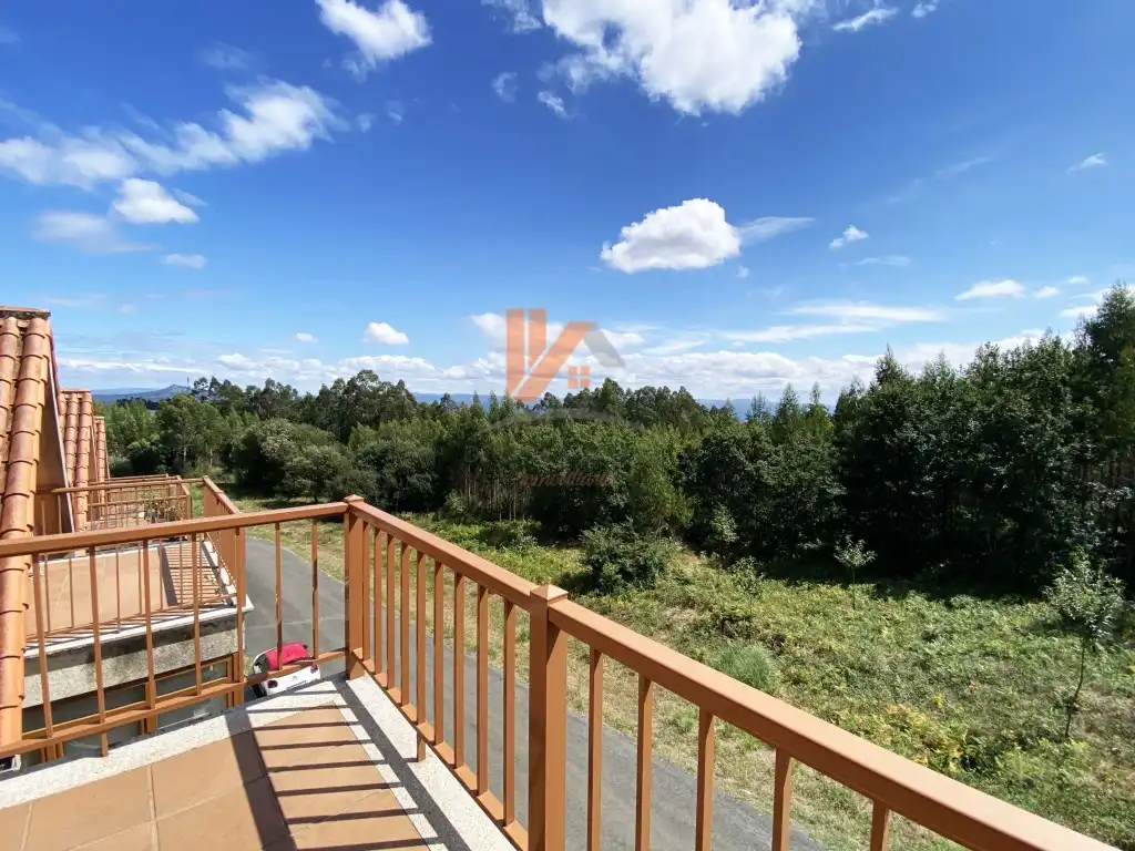 Terrace of Houses for sale in Teo