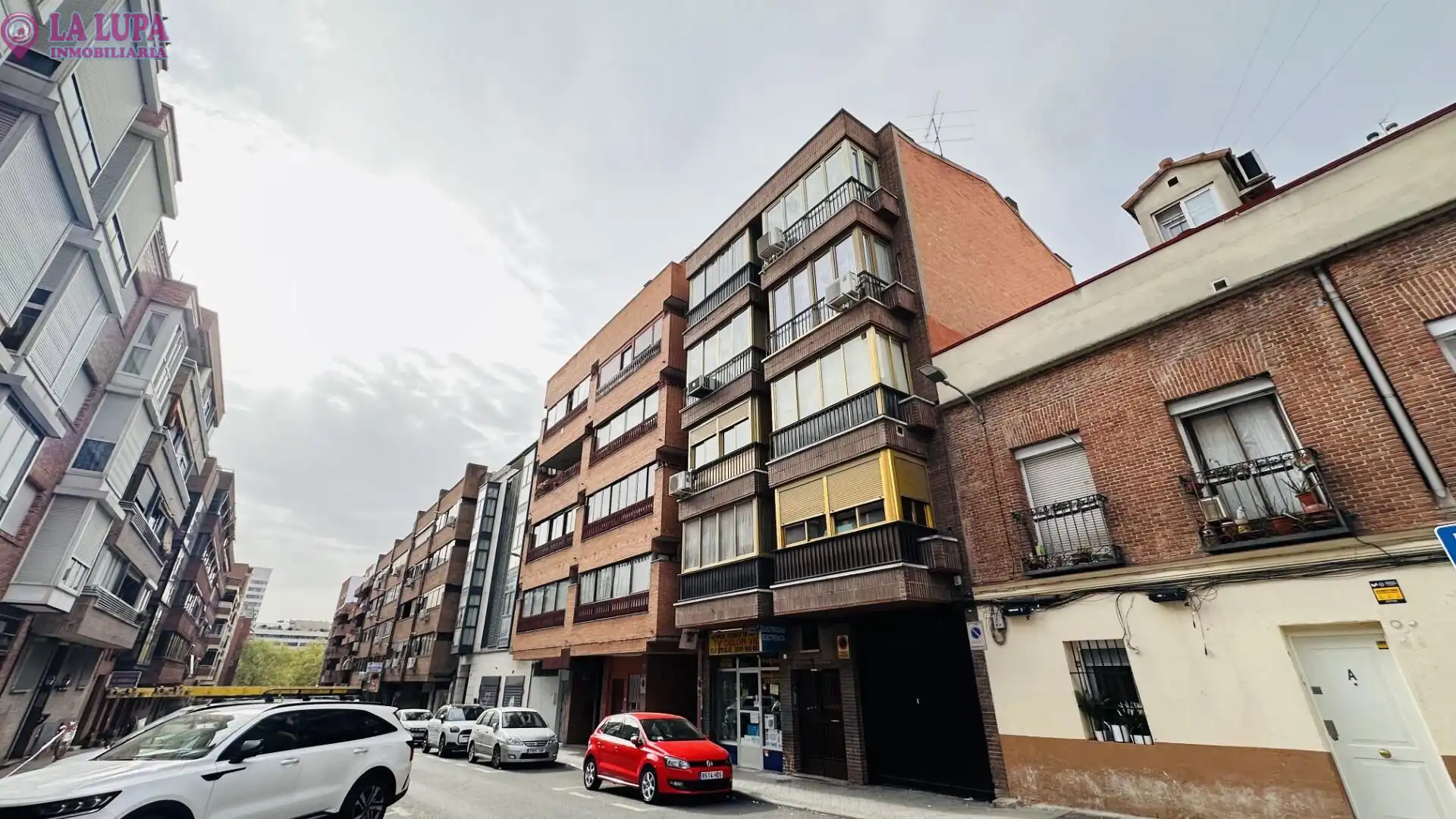 Exterior view of Apartments for rent in  Madrid Capital  with Air Conditioner, Heating and Terrace