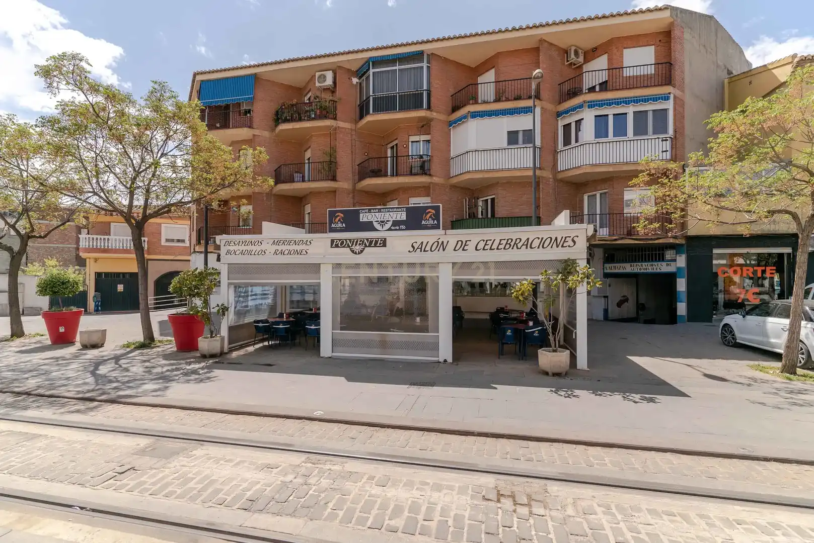 Business premises for sale in CALLE PONIENTE 5