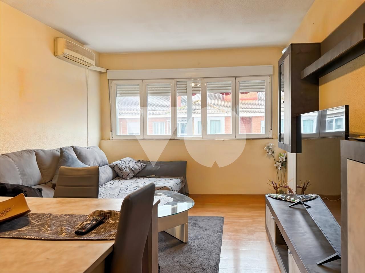 Living room of Flat for sale in  Madrid Capital  with Air Conditioner, Heating and Storage room