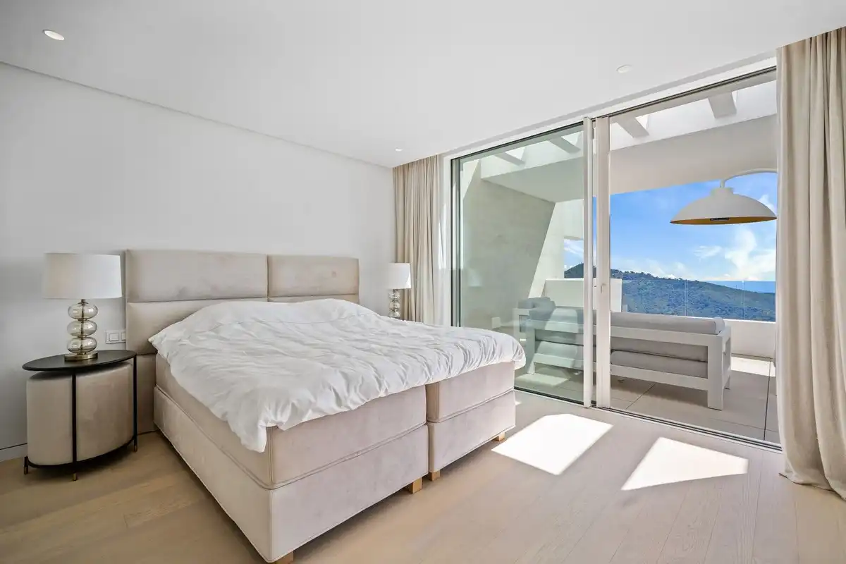Habitación de Piso en venta en Marbella con Terraza y Piscina
