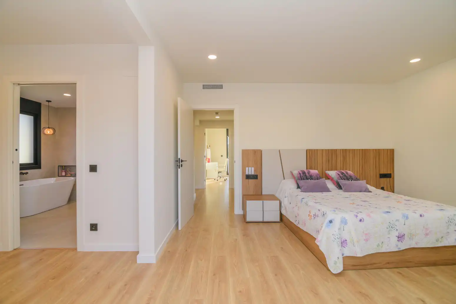 Dormitori de Casa o xalet en venda en Viladecans amb Aire condicionat, Calefacció i Parquet