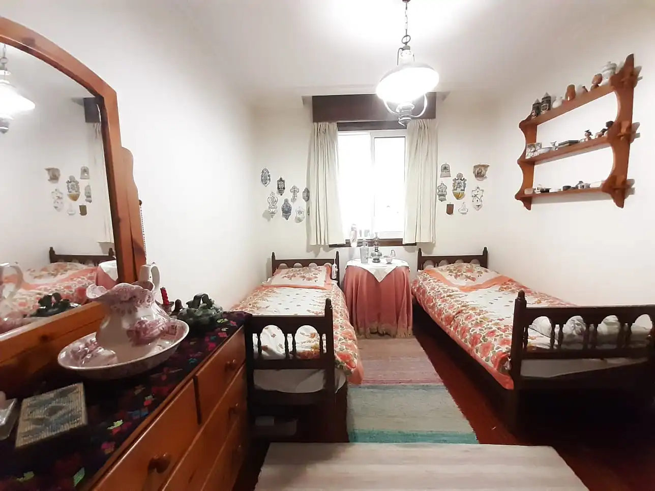 Habitación de Piso en venta en Vigo  con Calefacción, Parquet y Trastero
