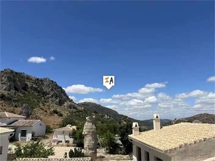 Vista exterior de Casa adosada en venta en Zuheros con Aire acondicionado y Internet