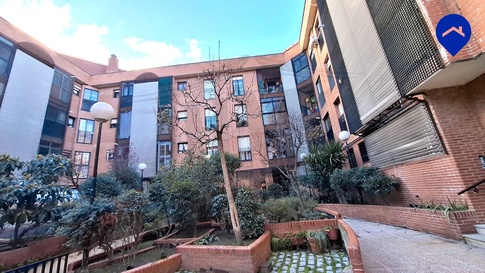 Exterior view of Flat for sale in  Madrid Capital  with Air Conditioner, Heating and Private garden