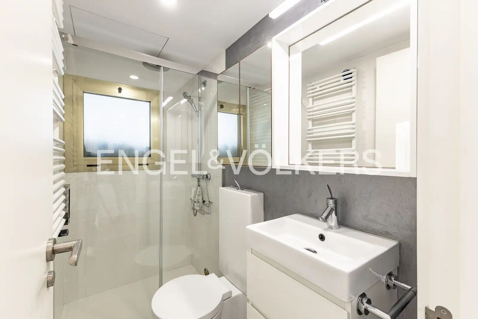 Baño de Piso en venta en Caldes d'Estrac con Aire acondicionado, Calefacción y Jardín privado