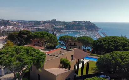 Exterior view of House or chalet for sale in Sant Feliu de Guíxols  with Air Conditioner, Private garden and Terrace