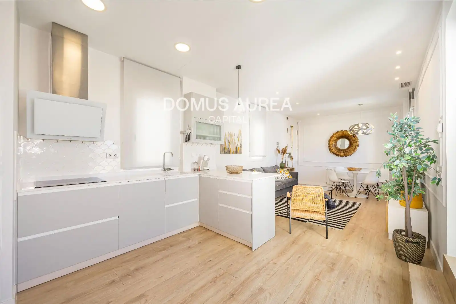 Kitchen of Attic for rent in Madrid  with Air Conditioner, Heating and Parquet flooring