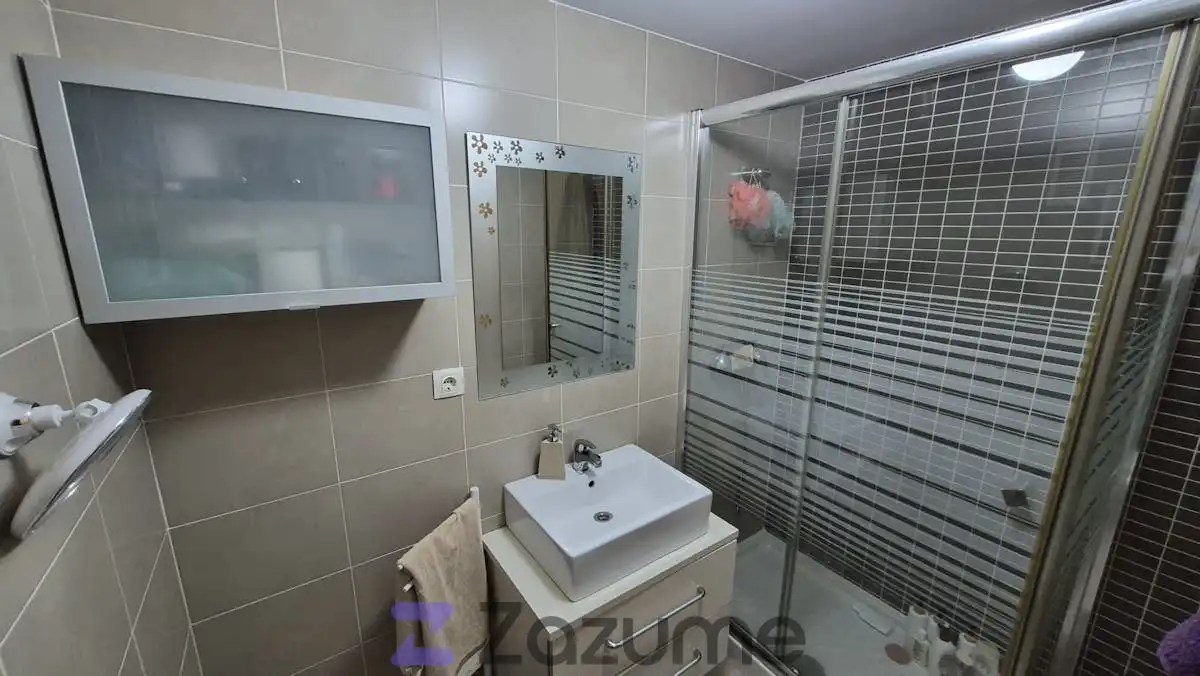 Bathroom of Flat for rent in Murcia  with Air Conditioner, Private garden and Swimming Pool