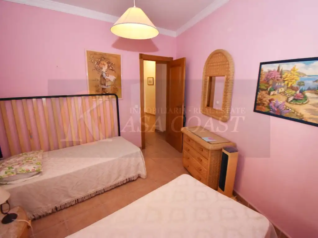 Habitación de Piso en venta en Fuengirola con Aire acondicionado y Terraza