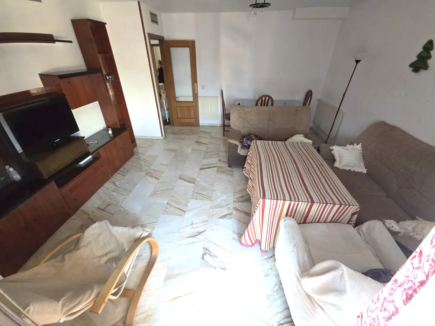 Sala d'estar de Pis de lloguer en Cáceres amb Calefacció, Terrassa i Moblat
