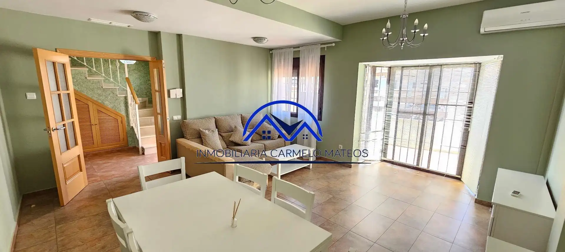 Sala de estar de Dúplex en venta en Sanlúcar de Barrameda con Aire acondicionado y Piscina