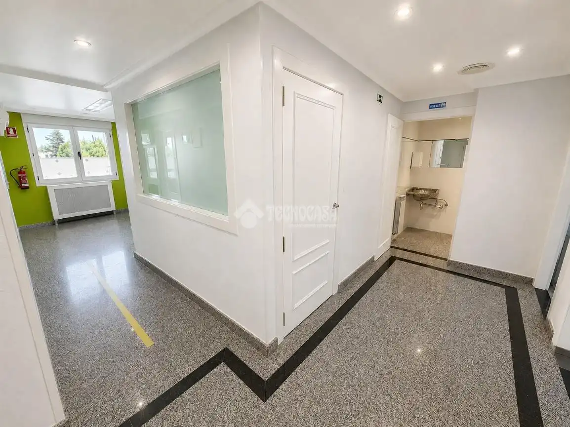Piso en venta en León Capital  con Calefacción, Terraza y Trastero