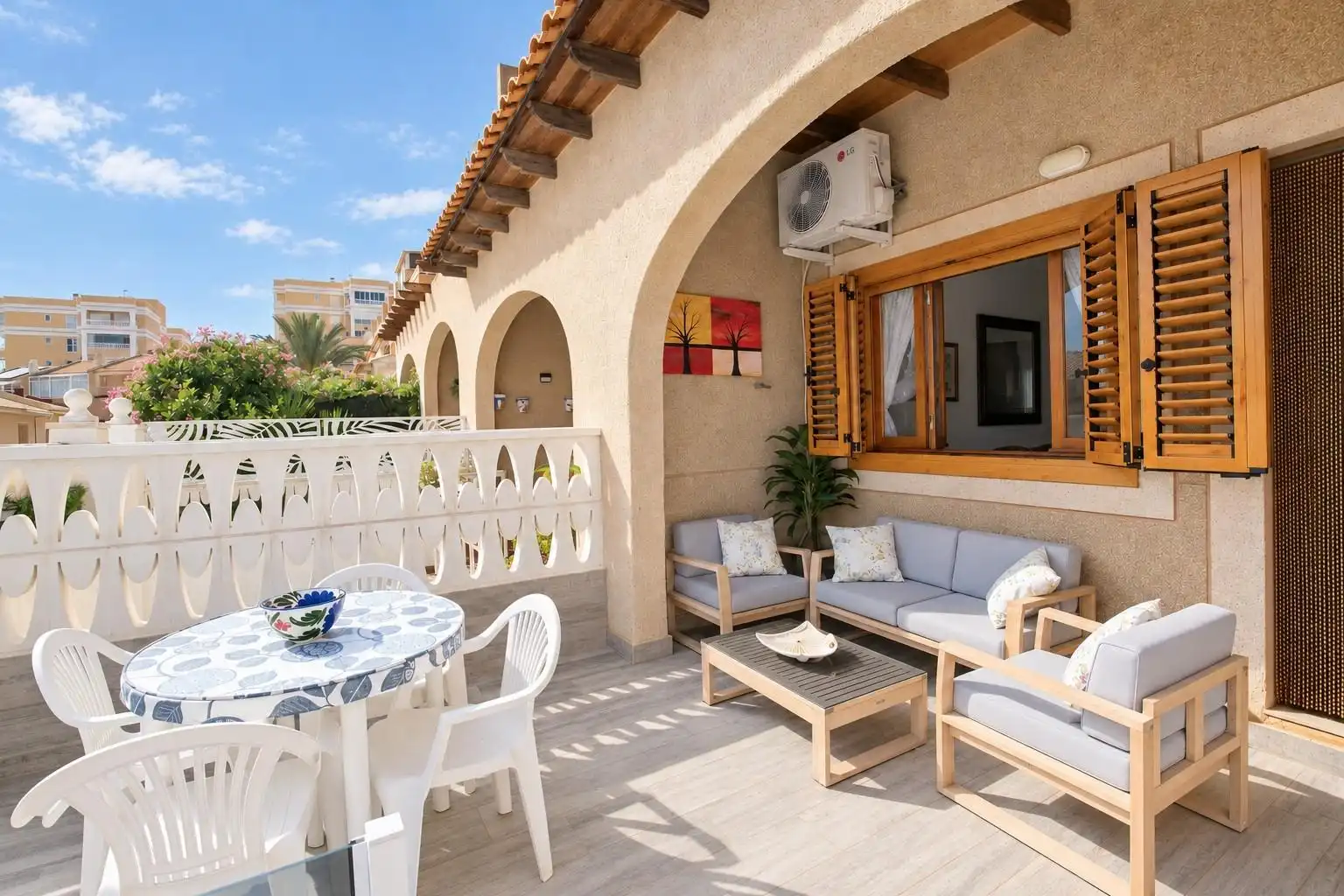 Bungalow with pool for sale in Avenida COSTA BLANCA