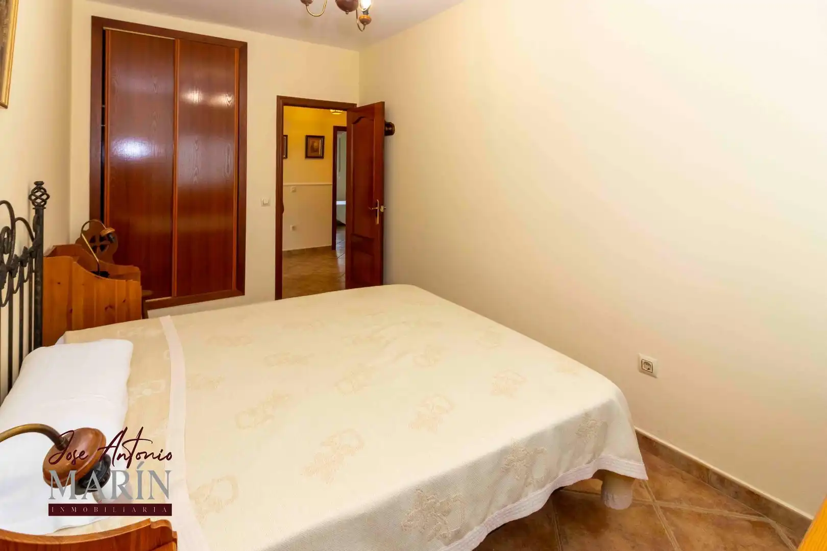 Dormitori de Casa o xalet en venda en Badajoz amb Terrassa, Traster i Moblat